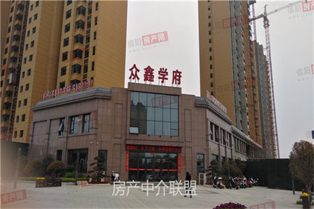 联通公司宿舍两室两厅精装修96平米出售